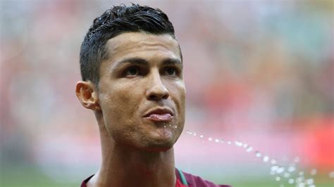 La Vérité Sur Les Chirurgies Esthétique De Cristiano Ronaldo