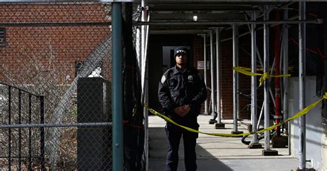 Nypd Officer Fatally Shoots Man In Queens Apartment Officials Say