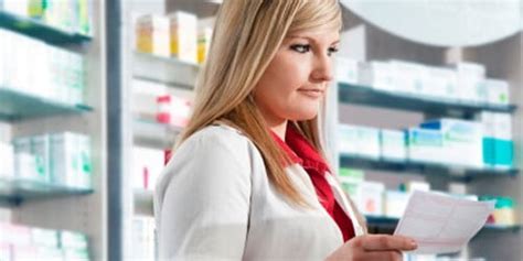 Pharmacy Technician Schools: Know the Basics