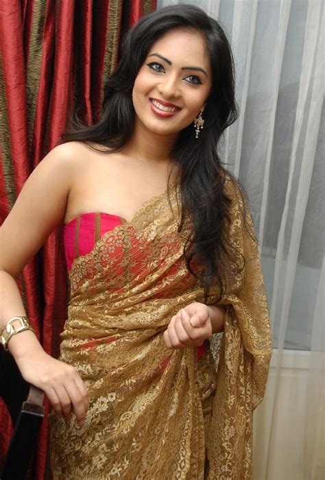 Tollywood Stars Wallpapers: Actress in saree, Tollywood actress hot Saree Pics