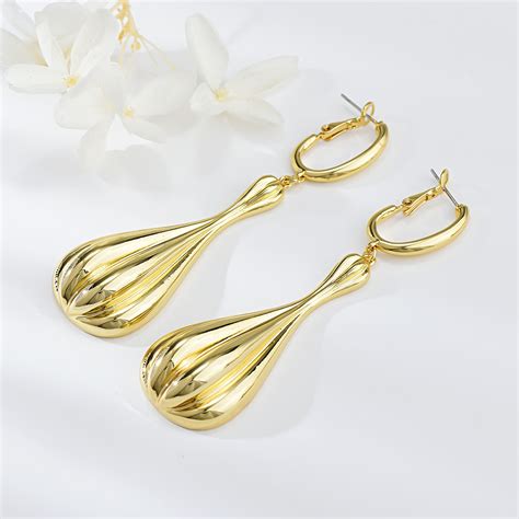 Fashionable Dubai Gold Plated Drop Dangle Earrings