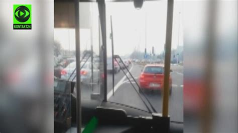 Szalona Jazda Kierowcy Autobusu Ludzie Latali Jak Worki Z Ziemniakami