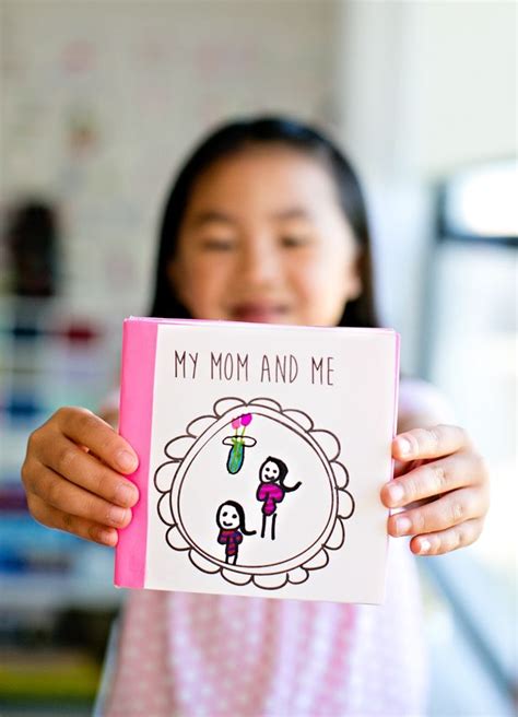 Make Mom A Special Mothers Day Book Mothers Day Book Mothers Day