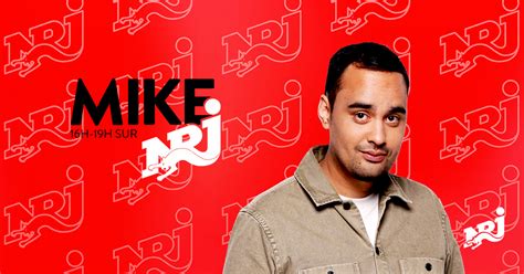 Emission complète Michaël Youn avec Constance Gay ils nous parlent de la série Flashback