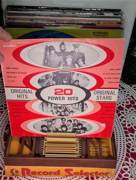 Vintage K-TEL RECORD SELECTOR 🎼 With 18 K-TEL / MAJESTIC 12" Vinyl