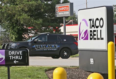 Taco Bell Shooting In Stow Ohio Being Investigated As Murder Suicide