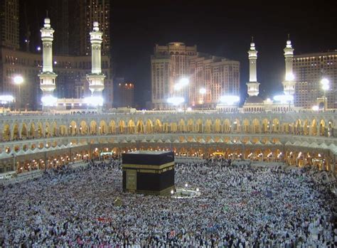 Pilgrims Muslim Kabah Mecca Saudi Arabia وقف تعظيم الوحيين