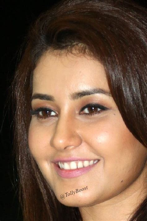 Telugu Hot Actress Rashi Khanna Without Makeup Smiling Face Closeup