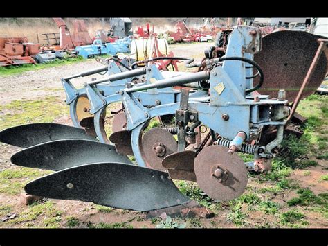 OVERUM 3 FURROW MOULDBOARD PLOUGH For Sale