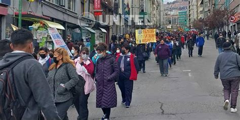 Maestros De Bolivia Anuncian Nuevas Movilizaciones En La Paz En Rechazo