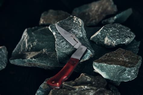 stone knife images    freepik