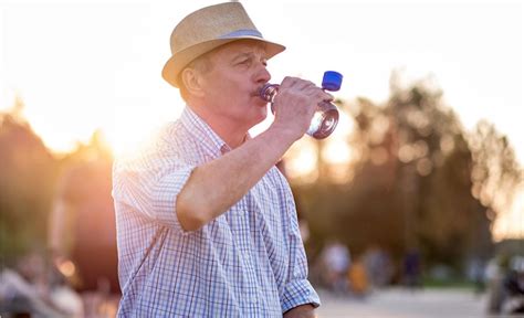 Não ignore os sinais de desidratação principalmente no verão