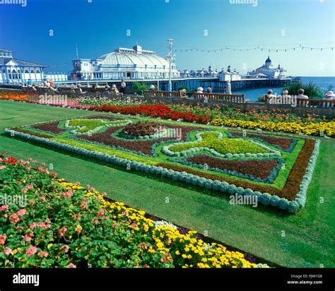 Eastbourne Pier Vintage Hi Res Stock Photography And Images Alamy