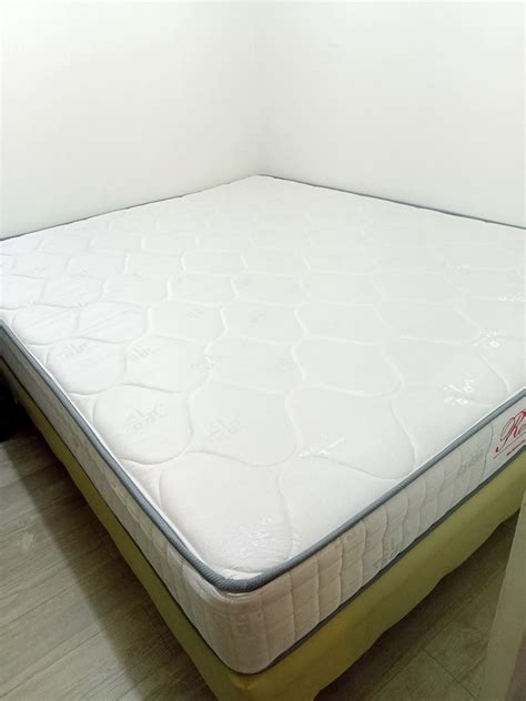 Romance Spring Bed 160x200 Cm Dan Dipan Perabotan Rumah Di Carousell