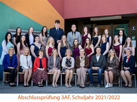 Wir gratulieren unseren Absolvent innen Schulzentrum Gmünd