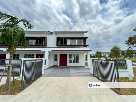 Corner Lot Double Storey Terrace Rimbayu Starling For Sale RM900 000