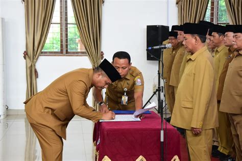 Bupati Lantik Pejabat Tinggi Pratama Administrator Pengawas Dan