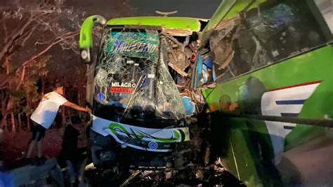 Tragedia en Ecuador Accidente de tránsito deja 6 muertos y 11 muertos