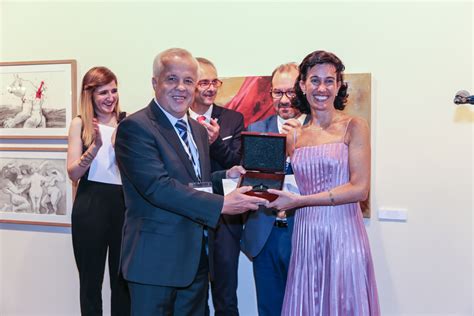 La Profesora Pilar Alonso Recibi El Premio Internacional Grupo