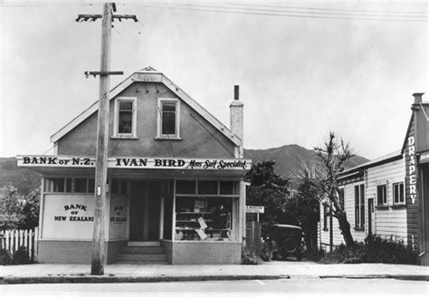 Main St Upper Hutt Jan 1948 North Side 22 Bnz Bird Duncan L22