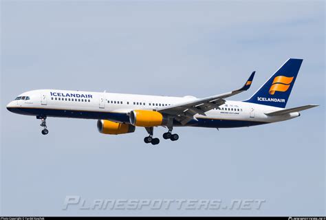 Tf Isl Icelandair Boeing Wl Photo By Yardel Koschek Id