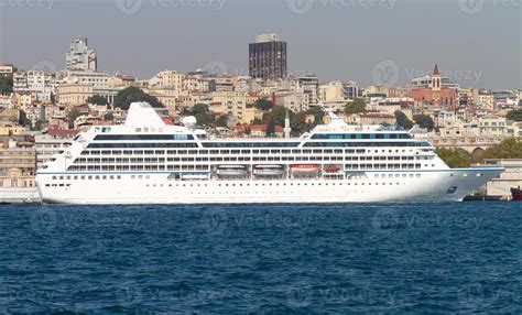 A Cruise in Istanbul 11149105 Stock Photo at Vecteezy