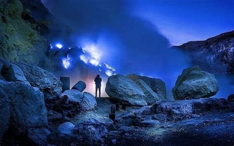 Pesona Blue Fire Ijen Hipnotis Peserta Famtrip Asal Malaysia GenPI Co