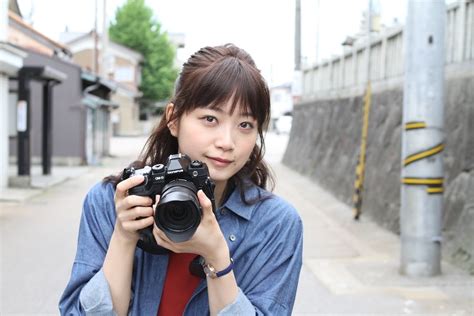 🍭 深川麻衣、主演映画『おもいで写眞』2021年公開決定！「写真を通して人と人とが繋がり、成長していく姿を感じていただけたら」 Popn