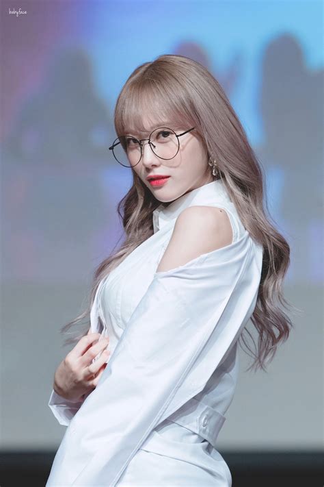 Wjsn Luda 루다 이루다 우주소녀 Luda Leeluda Wjsn Cosmicgirl Kpop Girl Groups Kpop Girls Wjsn