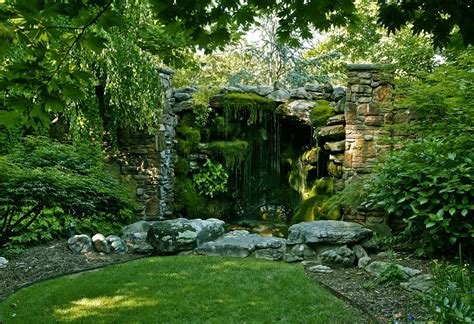 Grotto Garden Land8