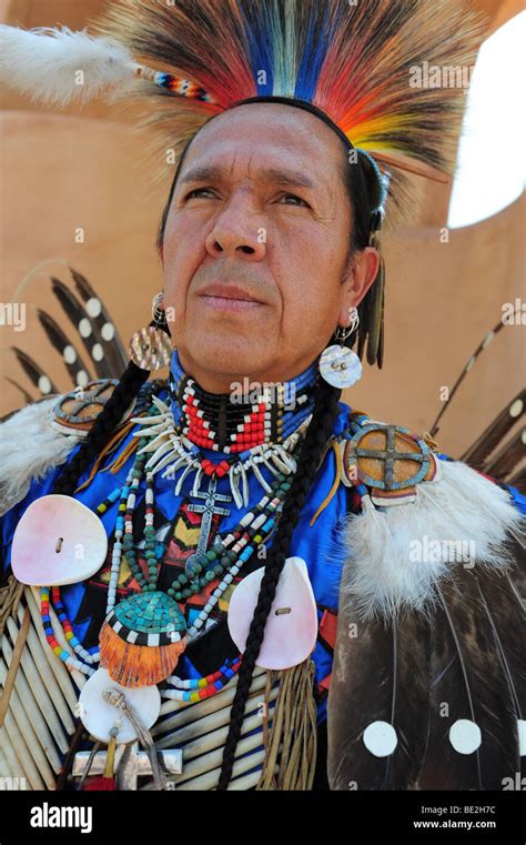 Usa Indígena Nativo Americano Zuni En La Vestimenta Tradicional Old