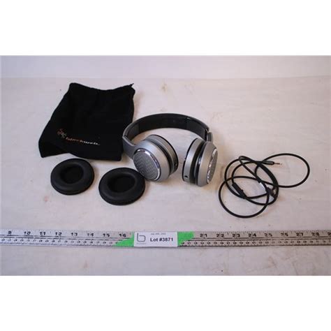 Blackweb Headphones - Bodnarus Auctioneering