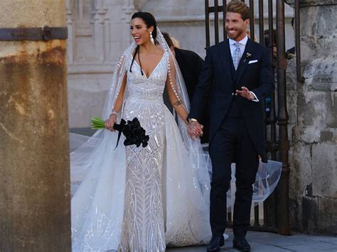 Íntimo profesional efectivo hora boda sergio ramos y pilar rubio