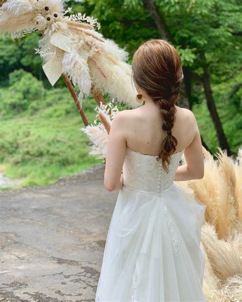 ウェディングヘアメイクルーチェさんのインスタグラム写真 ウェディングヘアメイクルーチェinstagram 「outdoor Wedding シンプルな編み込みヘアが 花嫁さまにとてもお