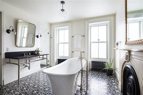 Photo 5 Of 12 In A Beautifully Restored Brooklyn Brownstone Is Listed