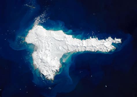 Elephant Island, Antarctica – Wrecked in my rEvo