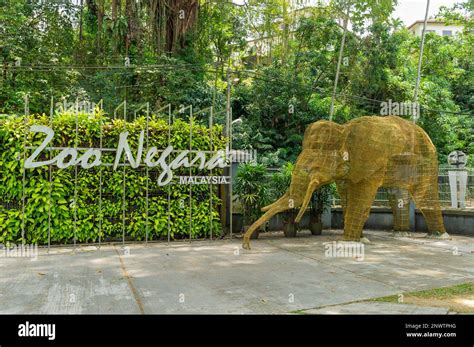 The Entrance To Zoo Negara Kuala Lumpur Malaysia Stock Photo Alamy