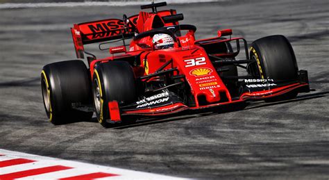 Test Abu Dhabi La Ferrari Porter In Pista I Suoi Junior Schumacher