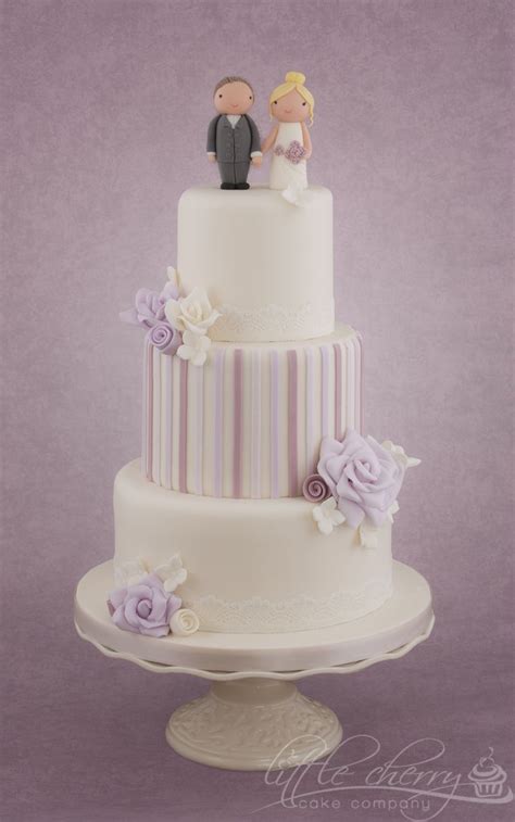 Lilac And Lace Wedding Cake Round Wedding Cakes Unique Wedding