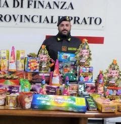 Maxi Sequestro Di Fuochi Dartificio Il Valore Oltre Due Milioni Di Euro