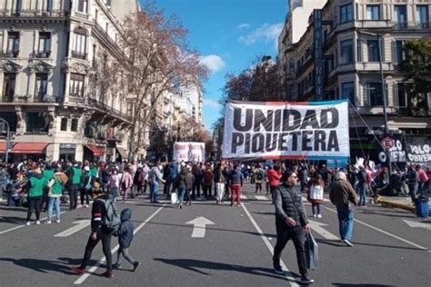 Unidad Piquetera Levant El Piquete En La Avenida De Julio Tras Una