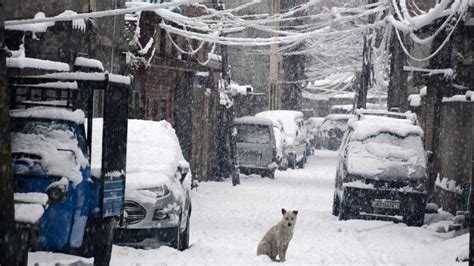 Jammu And Kashmir Fresh Snowfall In Kashmir Affects Air Surface