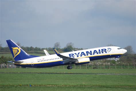 EI ENC B737 8AS Ryanair Shannon 19 4 2014 Dave Corry Flickr