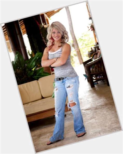 8 Hot Sexy Evelyn Smith Bikini Pics