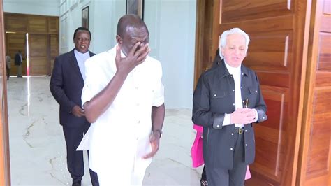 SEE WHAT HAPPEN TO PRESIDENT RUTO HOLD TALK WITH PASTOR BINNY HINN