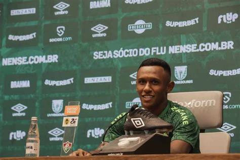 Rel Mpago Marquinhos Jogador Fala Sobre A Brincadeira E Rela O A