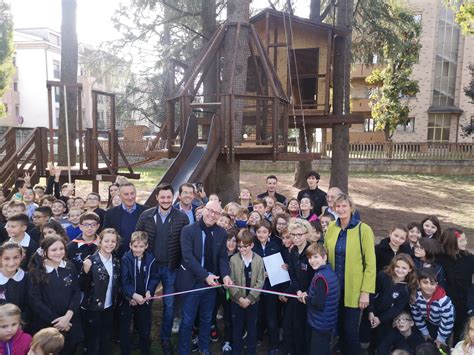 Una Casa Sull Albero Per I Bambini Di Cesano Maderno Prima Monza