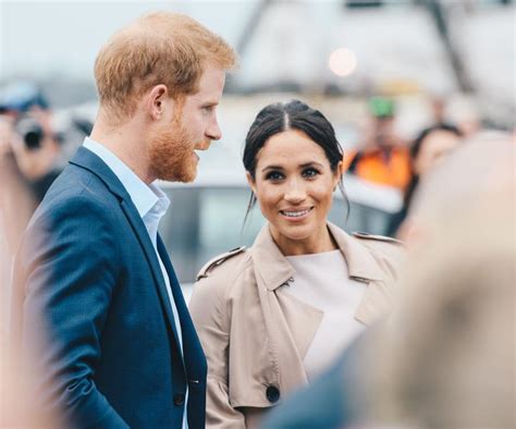 Meghan Markle I Ksi Harry Chc Od Kr La Zaproszenia Na Wi Ta Do