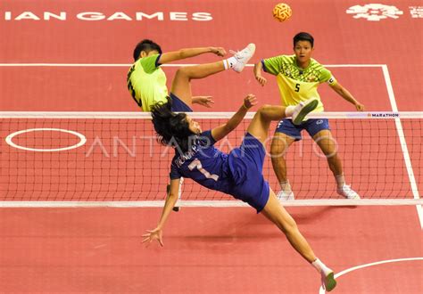 Sepak Takraw Semifinal Putri Beregu Antara Foto