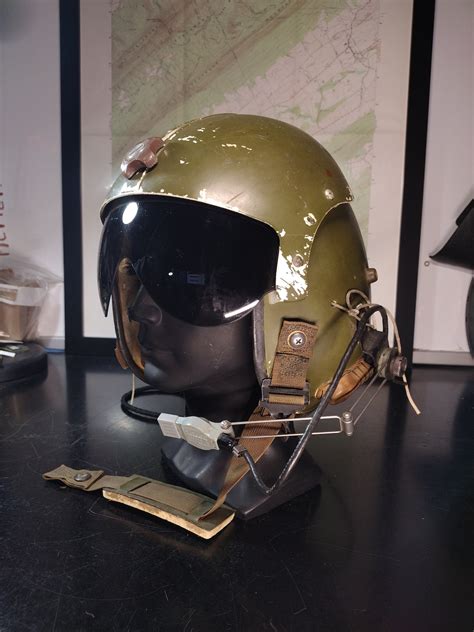 US Air Force Aircraft Pilot Helmet W/ Visor & Microphone size: Unknown ...